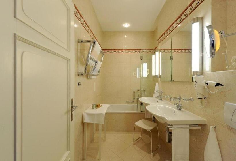 高级单人间, Waldhaus Sils