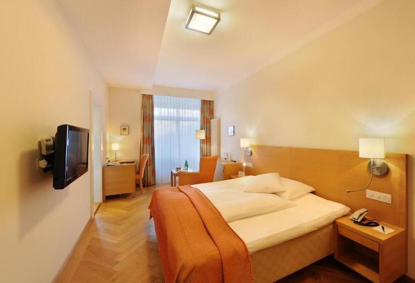 高级单人间, Waldhaus Sils