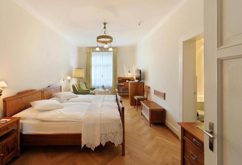 标准间, Waldhaus Sils