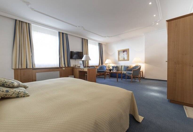 חדר סטנדרט לשלושה, Walther   Relais & Châteaux