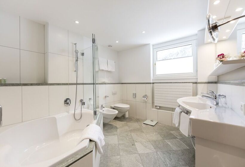 סוויטת ג'וניור, Walther   Relais & Châteaux