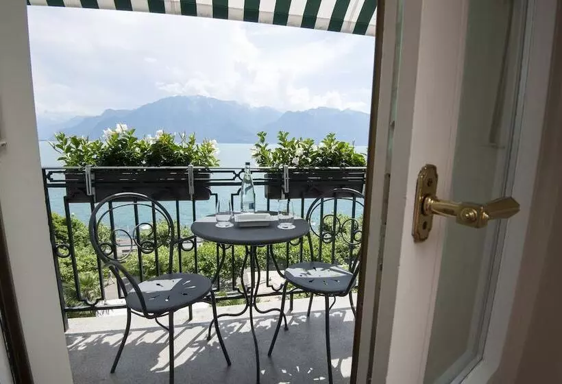 湖の見えるジュニアスイート, Hôtel Des Trois Couronnes & Spa The Leading Hotels Of The World