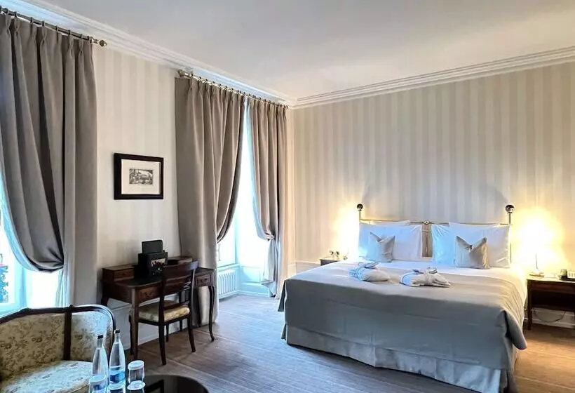 シティビューのスーペリアルーム, Hôtel Des Trois Couronnes & Spa The Leading Hotels Of The World