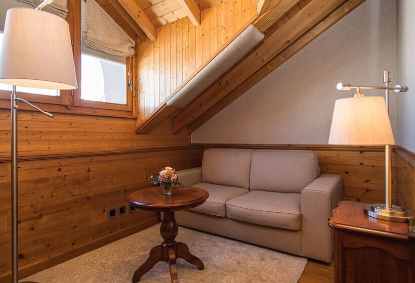 Полулюкс, Riffelalp Resort 2222m   Ski In & Ski Out