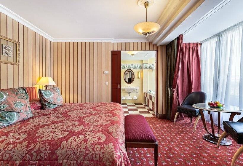 سوییت اجرایی, Royal Manotel