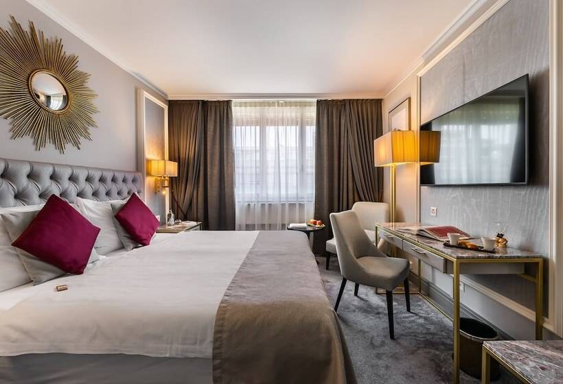 اتاق سوپریور, Royal Manotel