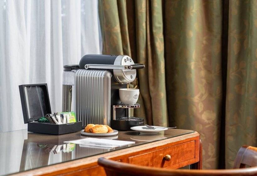 آپارتمان 1 خوابه, Royal Manotel