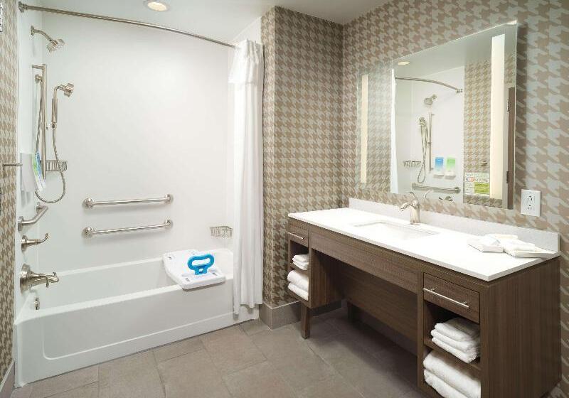 سوییت جونیور, Royal Manotel