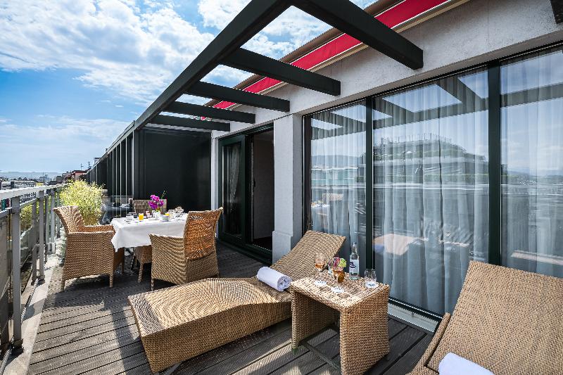 سوییت اجرایی, Royal Manotel