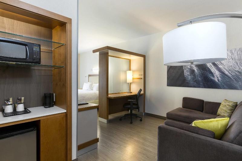 اتاق اجرایی, Royal Manotel