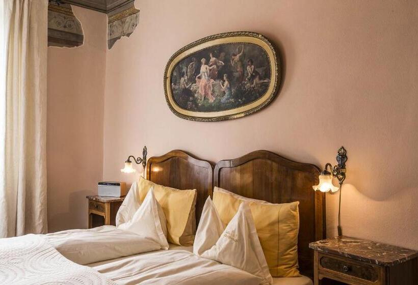 スーペリアールーム, Swiss Historic Hotel Villa Carona