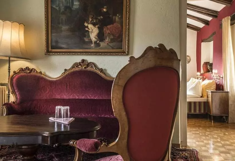 スイート, Swiss Historic Hotel Villa Carona