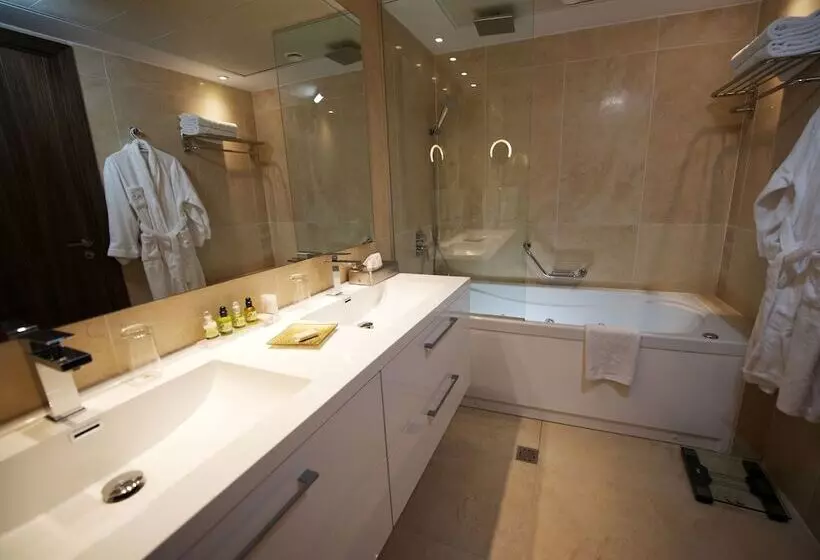 Deluxe-huone, Adams Beach Hotel & Spa