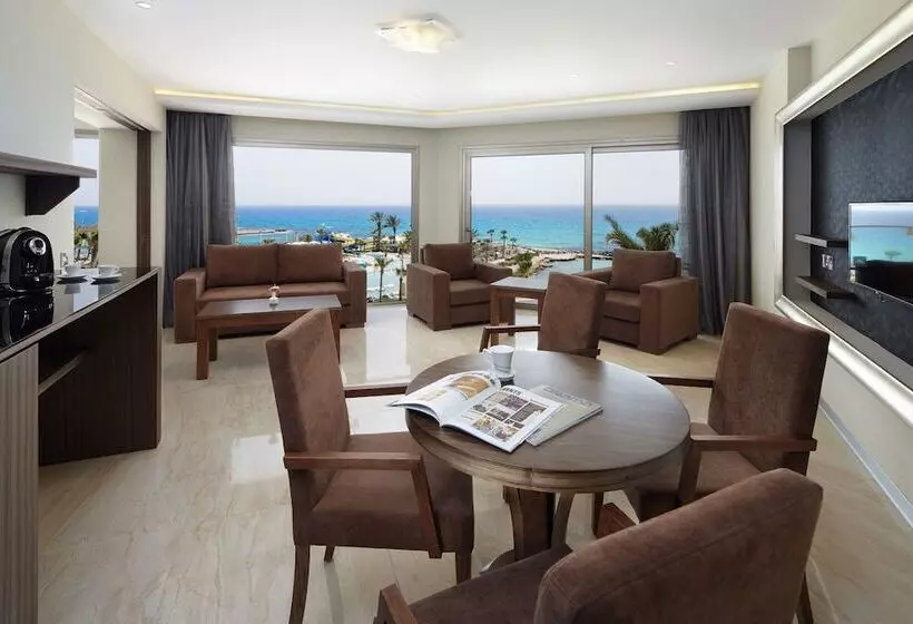 Deluxe-huone, Adams Beach Hotel & Spa