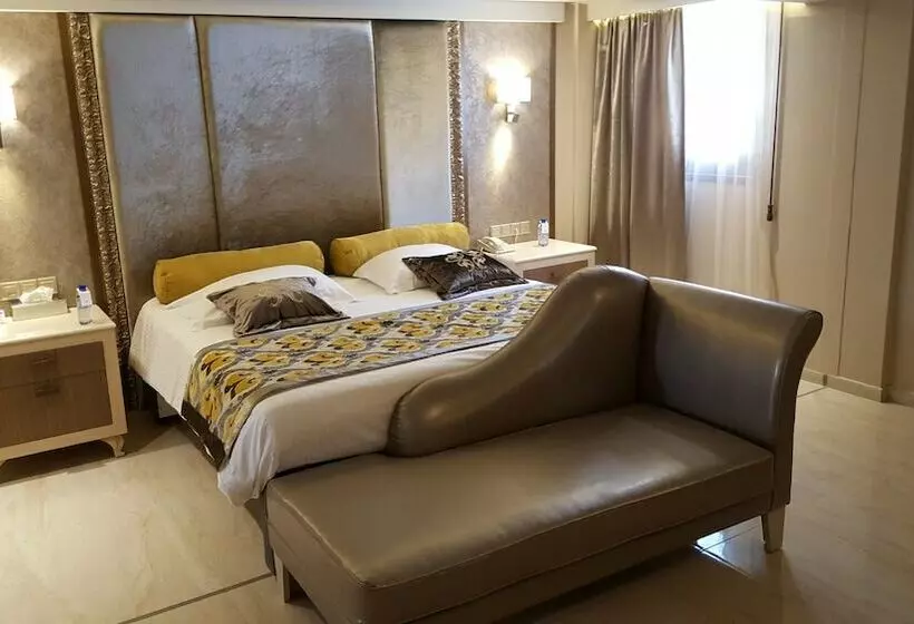 Suite Queen Bed, Adams Beach Hotel & Spa