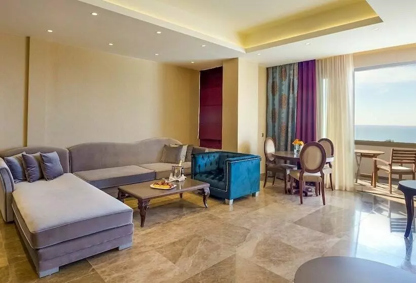 سوئیت با تخت بزرگ, Adams Beach Hotel & Spa