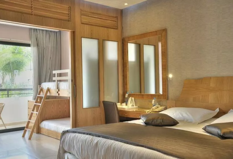 Juniorsviitti, Adams Beach Hotel & Spa