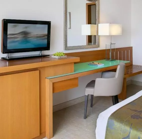 اتاق استاندارد با چشم‌انداز دریا, Atlantica Miramare Beach