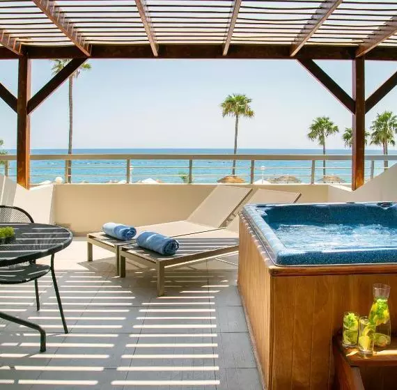 Deluxe Suite Sea View, Atlantica Miramare Beach
