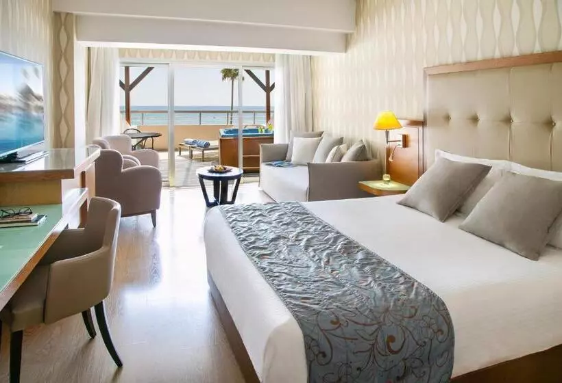 Deluxe Suite Sea View, Atlantica Miramare Beach