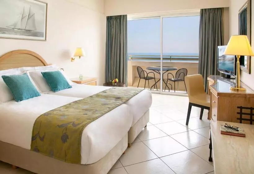 اتاق سوپریور با چشم‌انداز دریا, Atlantica Miramare Beach