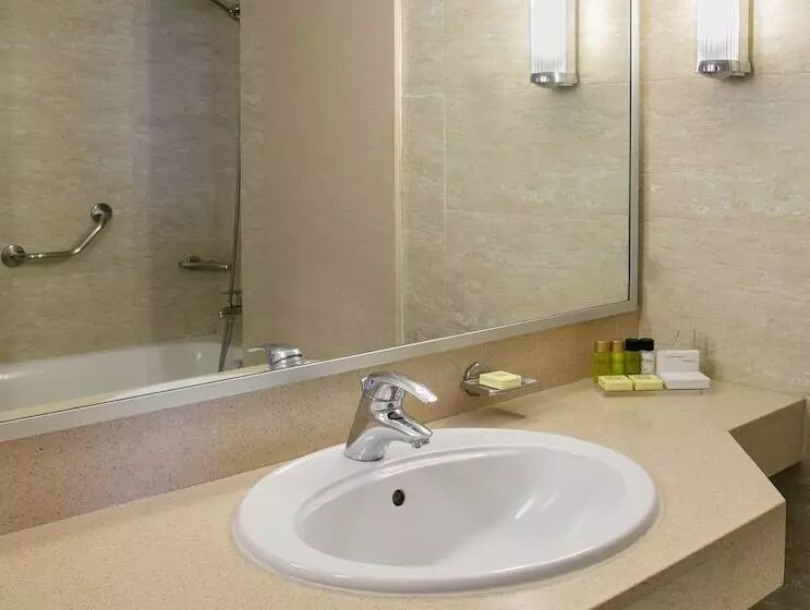 اتاق استاندارد با چشم‌انداز دریا, Atlantica Miramare Beach