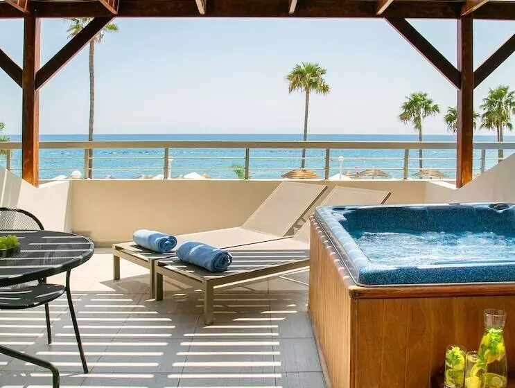 Deluxe Suite Sea View, Atlantica Miramare Beach