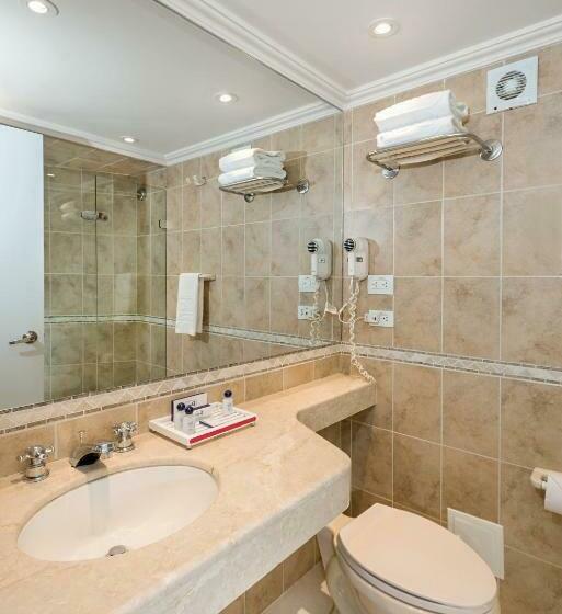 스탠다드 룸, Dann Cartagena