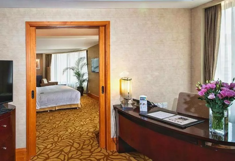 سوییت, Furama Hotel Dalian