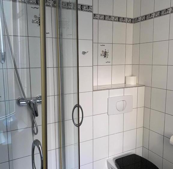 StandaardKamer, Gunia