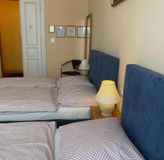 Standaard Driepersoonskamer, Gunia