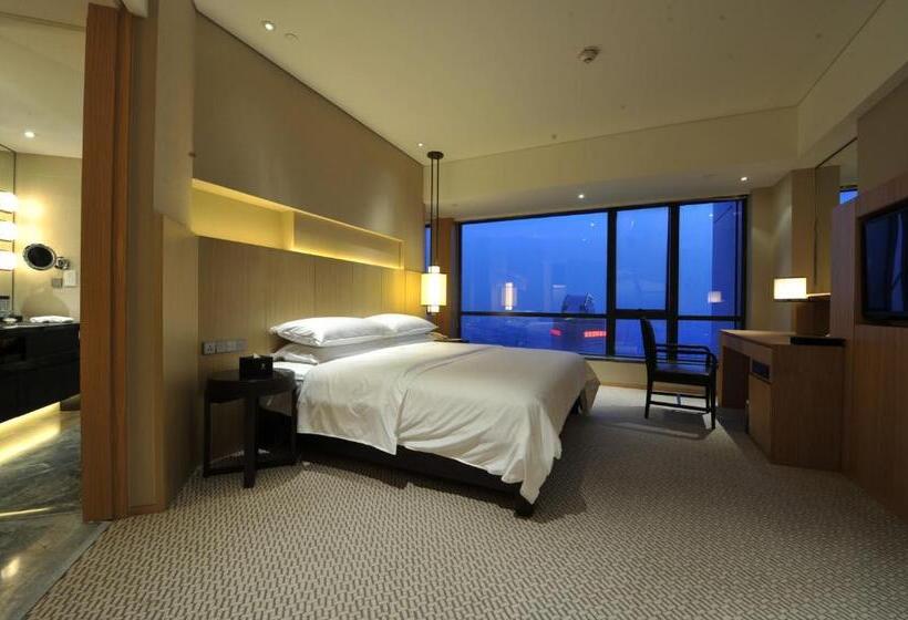 시니어 스위트, Jinling