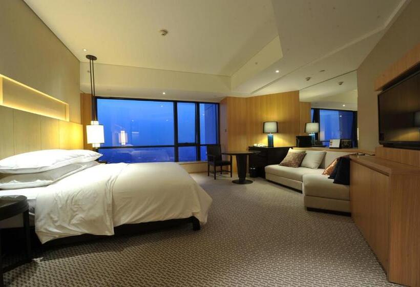 시니어 스위트, Jinling