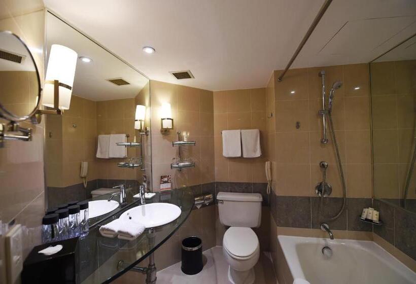 패밀리 룸, Jinling