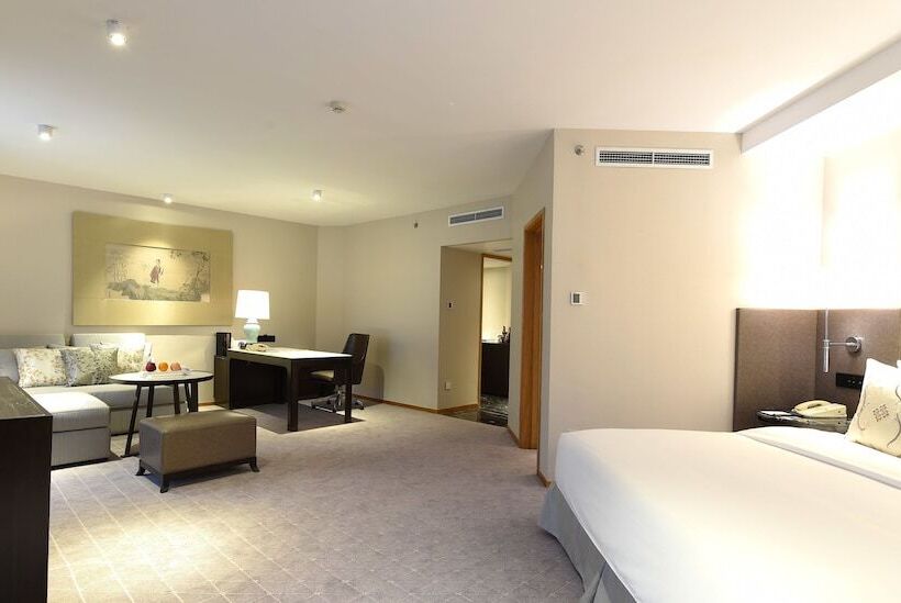 Quarto Executivo, Jinling