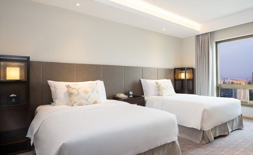 이그제큐티브 룸, Jinling