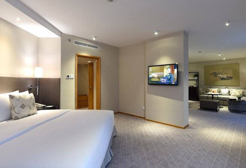 시니어 스위트, Jinling