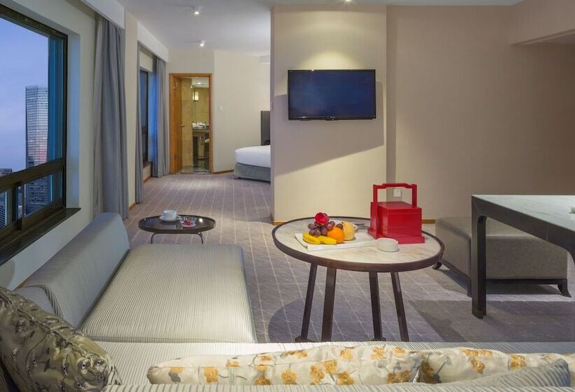 시니어 스위트, Jinling