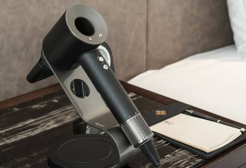 이그제큐티브 룸, Jinling