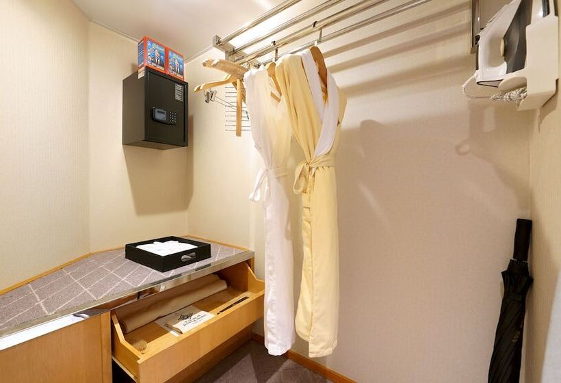 시니어 스위트, Jinling