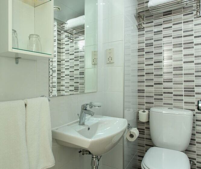 Номер Стандарт, Kapetanios Bay Hotel Protaras
