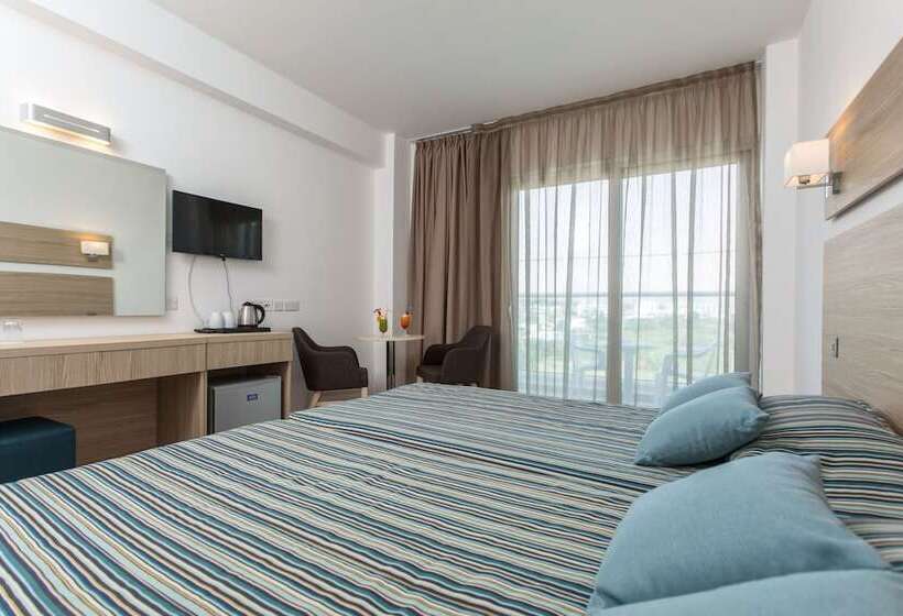 Номер Superior, Kapetanios Bay Hotel Protaras