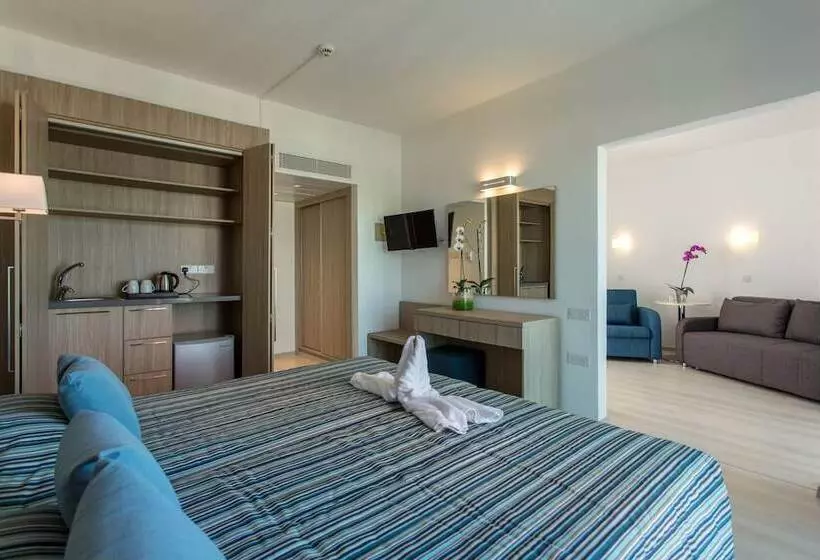 ファミリールーム, Kapetanios Bay Hotel Protaras