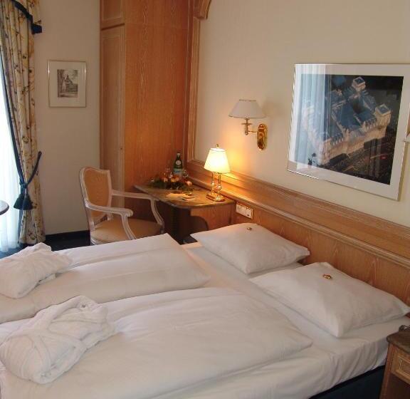 اتاق استاندارد با چشم‌انداز دریاچه, Ringhotel Seehof