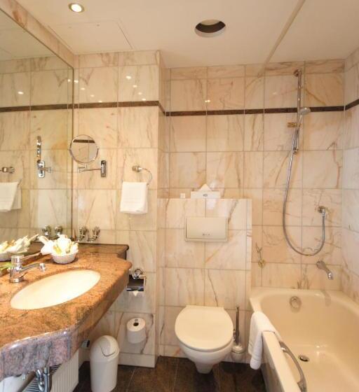 Comfort room with lake view, Ringhotel Seehof