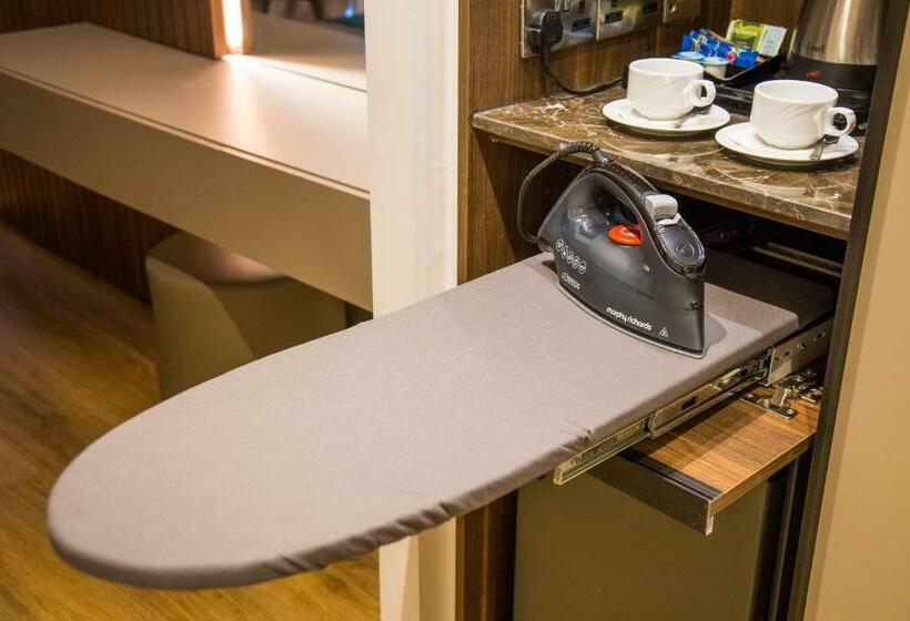 اتاق استاندارد تودرتو, Sun Hall