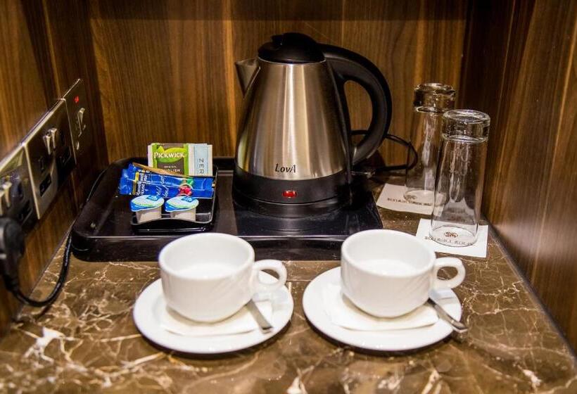 اتاق‌ استاندارد تودرتو با چشم‌انداز دریا, Sun Hall