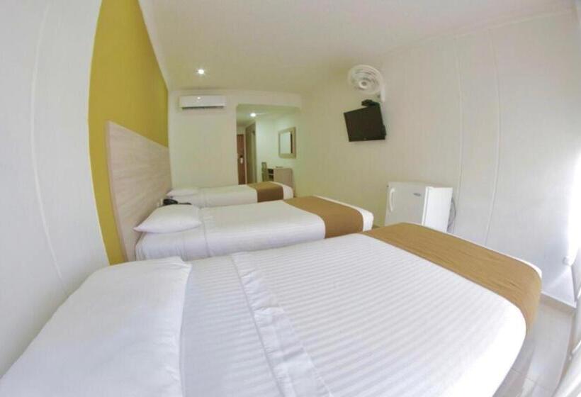 חדר סטנדרט לשלושה, Vajamar