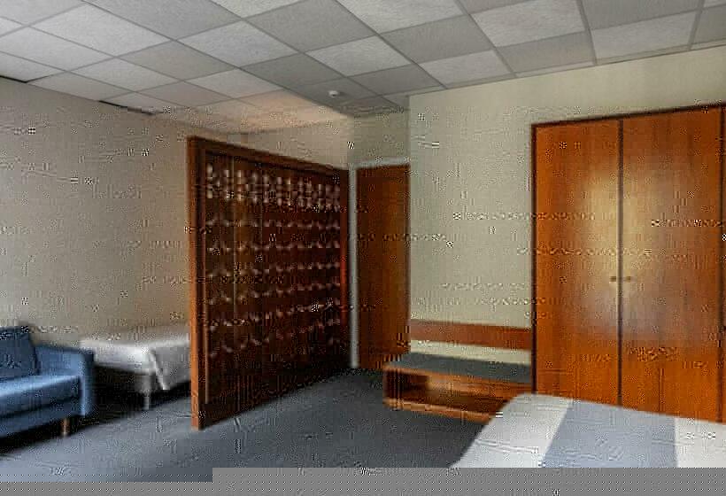 패밀리 룸, Forest Park