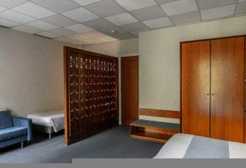 Chambre Familiale, Forest Park